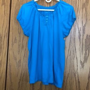 Short sleeve blue top
